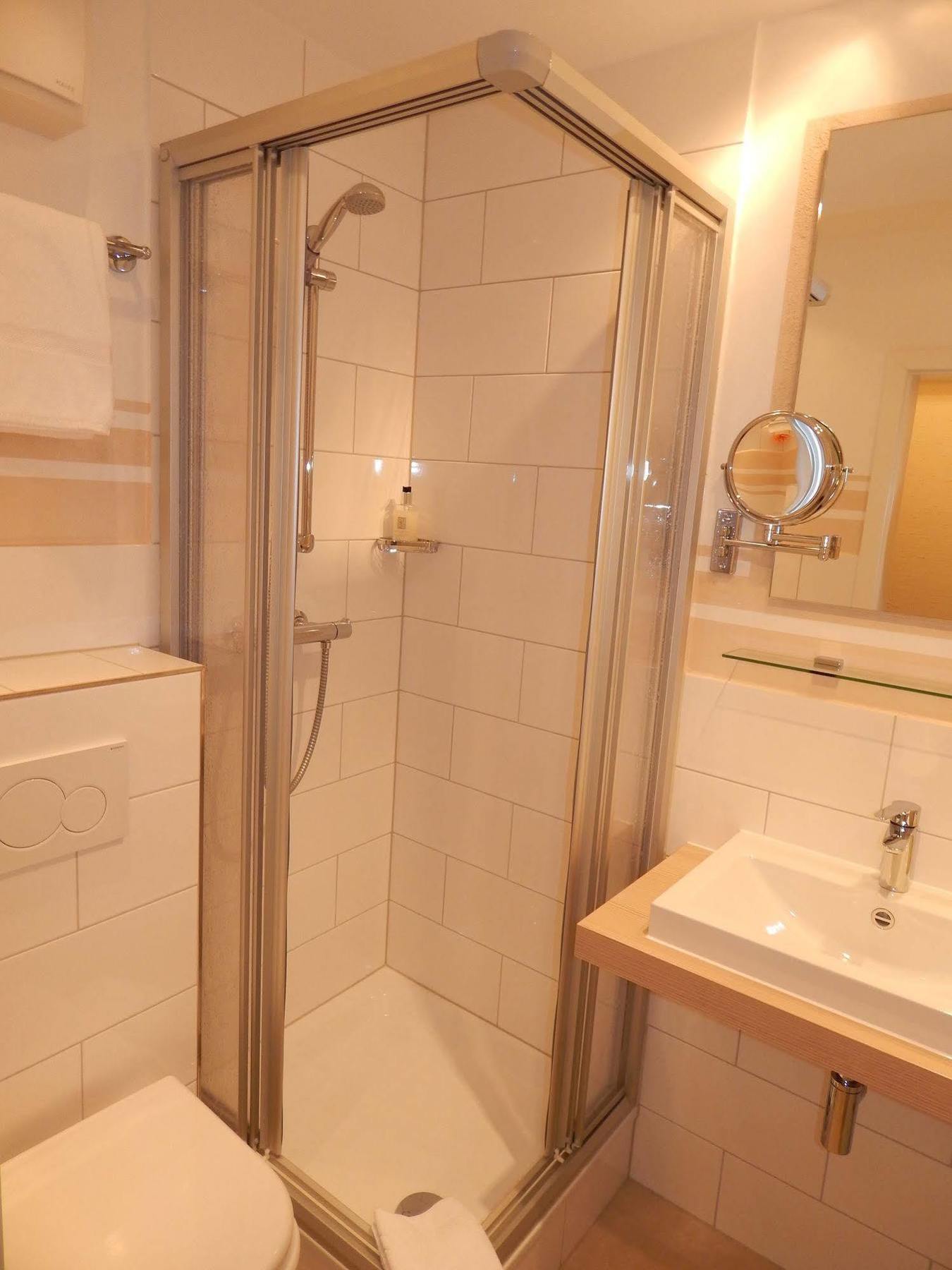Airport Fashion Hotel Dusseldorf Bagian luar foto